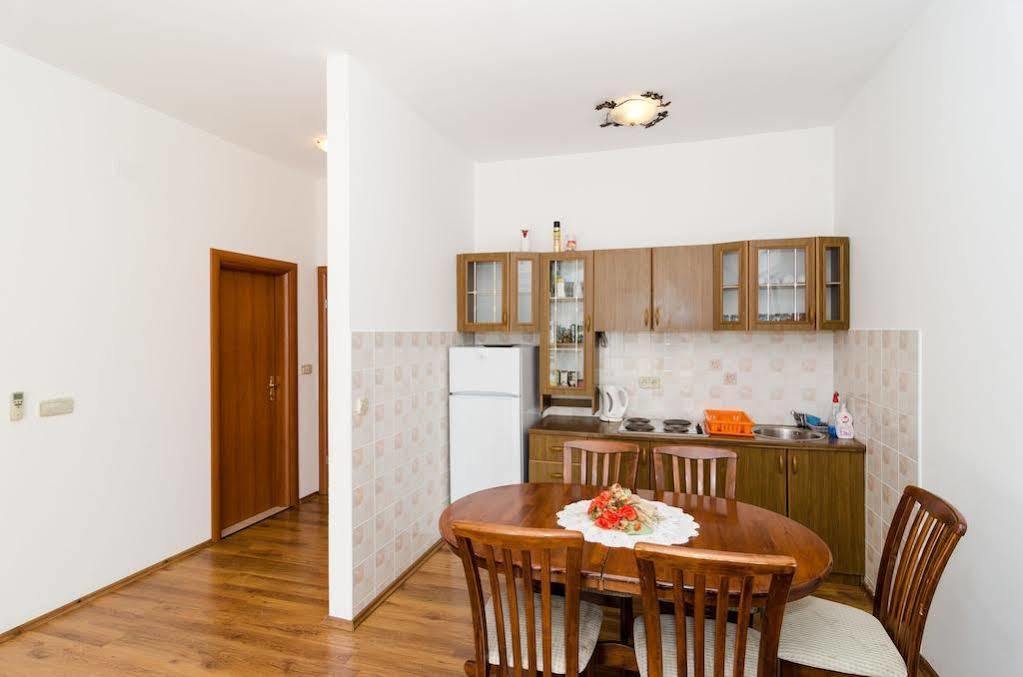 Guest House Kalauz Дубровник Екстериор снимка